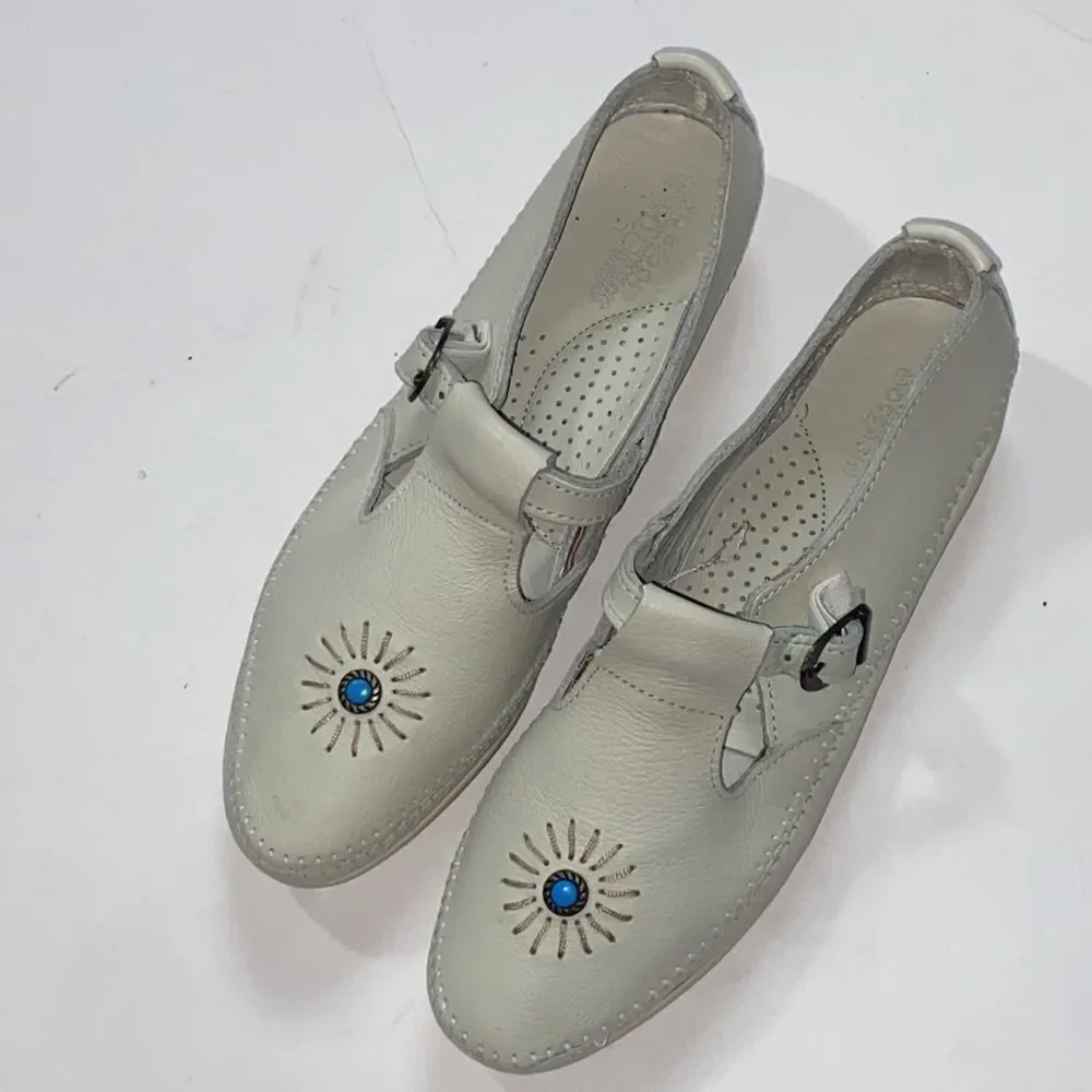 Minnetonka Moccasins Nary Jane Suede Size 9.5
